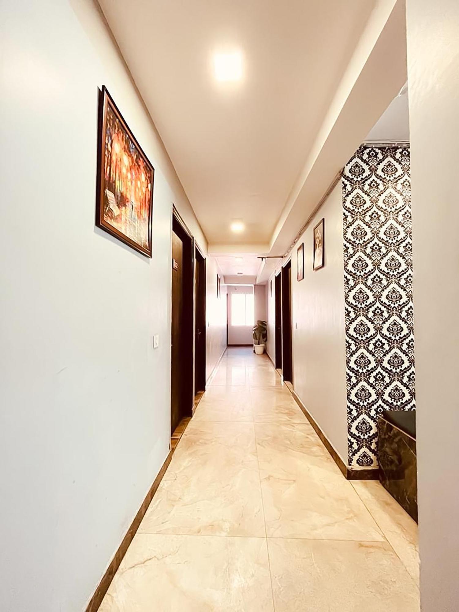 Hotel Blu - Saket Dlf Avenue